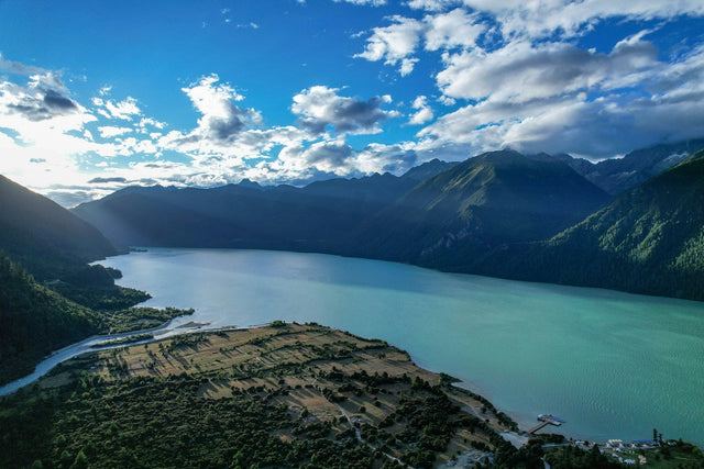 Best Places to Travel in China in March: When the First Blossoms Break Through