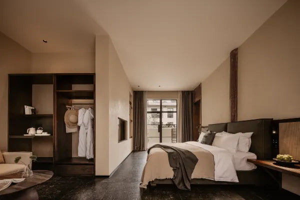 Courtyard King Room